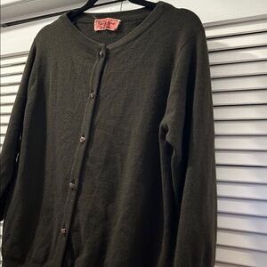 True vintage 100% pure cashmere made in Scotland  —look at the label !!!